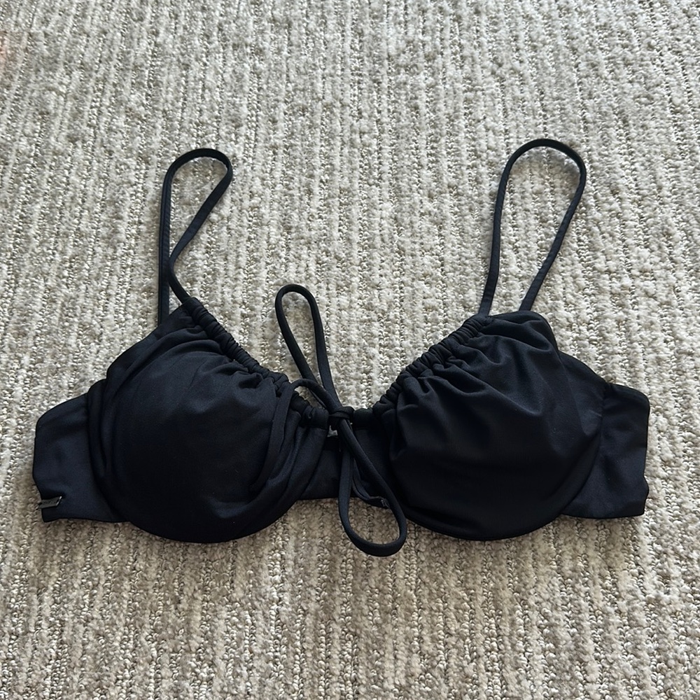 O’Neill Ruched tie front underwire bikini top